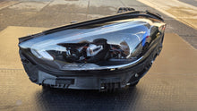 Laden Sie das Bild in den Galerie-Viewer, Frontscheinwerfer Mercedes-Benz W206 A2069064703 Links Scheinwerfer Headlight SCH9637677184nd