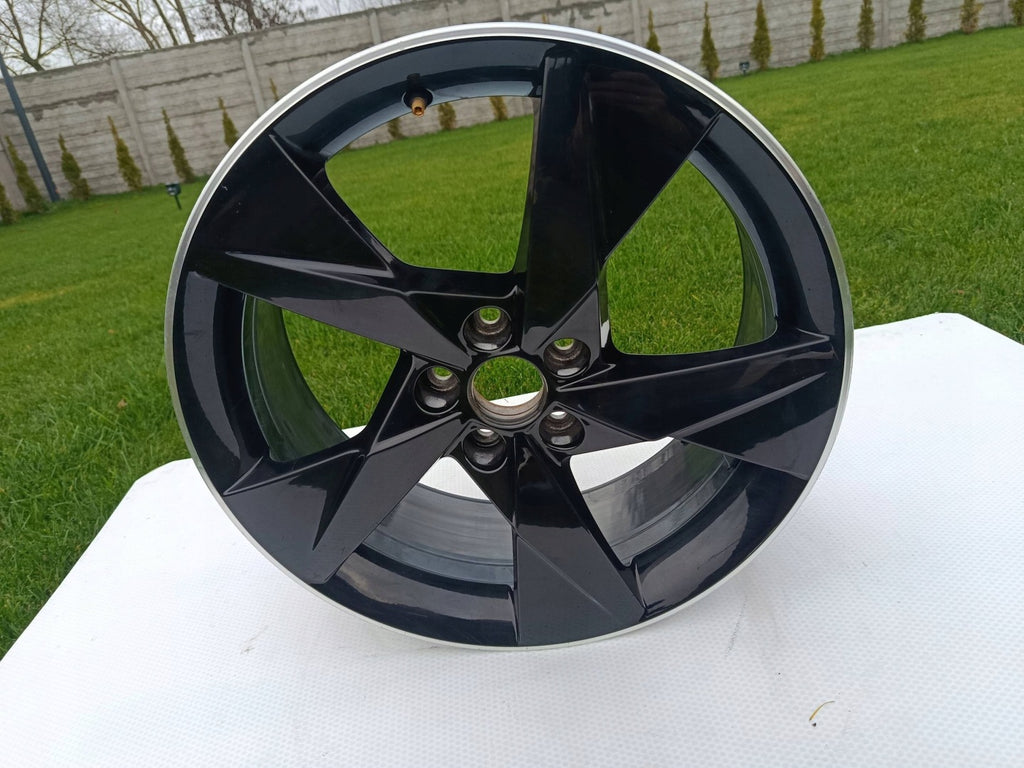 1x Alufelge 17 Zoll 657601025AD Skoda Scala Kamiq Rim Wheel FEL4071526749et