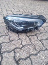 Laden Sie das Bild in den Galerie-Viewer, Frontscheinwerfer Mercedes-Benz Cla A1189063200 A2479004907 LED Rechts Headlight