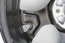 Load image into Gallery viewer, 1x Alufelge 18 Zoll 7.5&quot; 5x114.3 52ET Glanz Schwarz 52910-J9800 Hyundai Kona