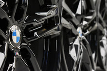 Laden Sie das Bild in den Galerie-Viewer, 4x Alufelge 18 Zoll 8.0" 5x112 57ET Glanz Schwarz 8092352 BMW F44 1 F40 FEL4537053050ge
