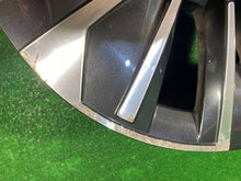 Load image into Gallery viewer, 1x Alufelge 17 Zoll 7.5" 5x112 41ET 3P0601025D Skoda Superb I Rim Wheel FEL6799312852ks