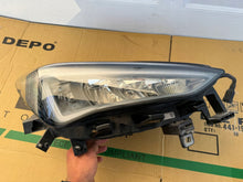 Laden Sie das Bild in den Galerie-Viewer, Frontscheinwerfer Cupra Born 10F941008J Rechts Scheinwerfer Headlight SCH5958226215iy