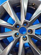 Laden Sie das Bild in den Galerie-Viewer, 1x Alufelge 17 Zoll 7.0&quot; 5x100 5JJ601025F Skoda Fabia Rapid Rim Wheel