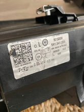 Load image into Gallery viewer, Frontscheinwerfer VW Golf VIII 5H1941006 LED Ein Stück (Rechts oder Links) SCH6767190478sf