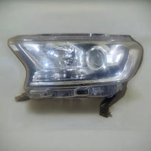 Laden Sie das Bild in den Galerie-Viewer, Frontscheinwerfer Ford Ranger Links Scheinwerfer Headlight