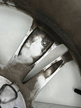 Laden Sie das Bild in den Galerie-Viewer, 1x Alufelge 17 Zoll 6.5&quot; 5x112 41ET 3V0601025BH Skoda Superb Iii Rim Wheel
