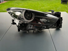 Laden Sie das Bild in den Galerie-Viewer, Frontscheinwerfer Mazda B63C-51030 LED Rechts Scheinwerfer Headlight