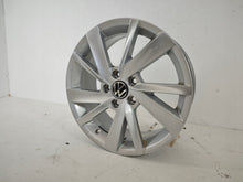Laden Sie das Bild in den Galerie-Viewer, 1x Alufelge 17 Zoll 6.5" 5x112 46ET Glanz Silber 5H0071497 VW I Rim Wheel FEL7386683545ft