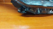 Laden Sie das Bild in den Galerie-Viewer, Frontscheinwerfer Toyota Chr C-Hr 81110-F4180 LED Rechts Scheinwerfer Headlight SCH9902378111bn