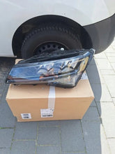 Laden Sie das Bild in den Galerie-Viewer, Frontscheinwerfer Skoda Superb III 3V1941015C LED Links Scheinwerfer Headlight