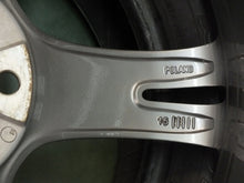 Laden Sie das Bild in den Galerie-Viewer, 1x Alufelge 19 Zoll 8.0" 5x120 52ET Glanz Graphit 6794370 BMW 1 Mg Rim Wheel FEL5833527409nm