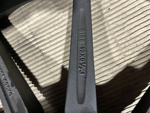 Laden Sie das Bild in den Galerie-Viewer, 1x Alufelge 19 Zoll 9.5&quot; 5x120 40ET SL021995F25I4072 Rim Wheel