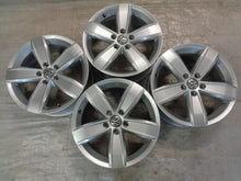 Load image into Gallery viewer, 4x Alufelge 17 Zoll 6.5" 5x112 41ET Glanz Silber 3G0071497B VW Tiguan Rim Wheel FEL5981971129un