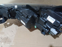 Laden Sie das Bild in den Galerie-Viewer, Frontscheinwerfer Mitsubishi Outlander I 4BX19-8301D3 ECM921-21E20 LED Rechts