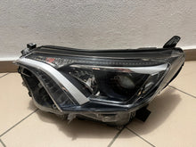 Laden Sie das Bild in den Galerie-Viewer, Frontscheinwerfer Toyota Rav 4 I Xenon Links Scheinwerfer Headlight SCH8333015451ms