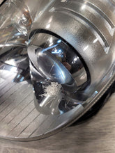 Laden Sie das Bild in den Galerie-Viewer, Frontscheinwerfer Mercedes-Benz Slk R171 361-61 Links Scheinwerfer Headlight