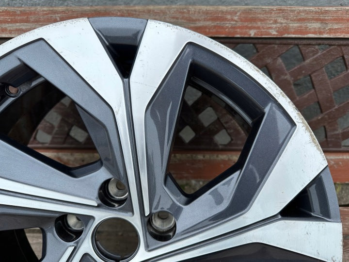 1x Alufelge 18 Zoll 7.0" 5x114.3 35ET 403005075R Mg Arkana Rim Wheel FEL1665890369um