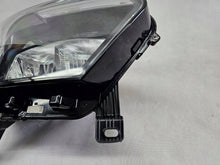 Laden Sie das Bild in den Galerie-Viewer, Frontscheinwerfer Renault Master 260105567R Rechts Scheinwerfer Headlight SCH3835496588qi