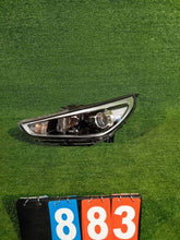 Load image into Gallery viewer, Frontscheinwerfer Hyundai I30 III CSC27317 Links Scheinwerfer Headlight SCH1829083637rv