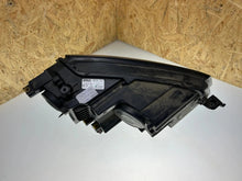 Laden Sie das Bild in den Galerie-Viewer, Frontscheinwerfer Skoda Karoq 57B941015A Rechts Scheinwerfer Headlight SCH2912931148sl