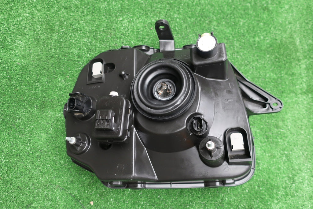 Frontscheinwerfer Suzuki Jimny 35100-82A30 Links Scheinwerfer Headlight