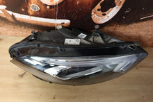 Laden Sie das Bild in den Galerie-Viewer, Frontscheinwerfer Mercedes-Benz W177 A1779062605 LED Rechts Headlight SCH3152385681cb
