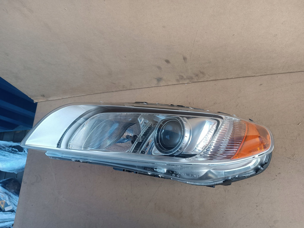 Frontscheinwerfer Volvo Xc70 31353532 Xenon Links Scheinwerfer Headlight