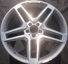 Load image into Gallery viewer, 1x Alufelge 20 Zoll 9.5" 5x112 57ET Glanz Silber A2044016702 Mercedes-Benz FEL7725232094st