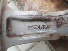 Laden Sie das Bild in den Galerie-Viewer, 1x Alufelge 16 Zoll 6.5" 5x110 37ET Glanz Silber 13116623 Opel Vectra Zafira FEL1982088813hf