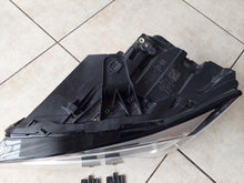 Laden Sie das Bild in den Galerie-Viewer, Frontscheinwerfer Audi Q2 81A941011 Links Scheinwerfer Headlight SCH9684061900pm