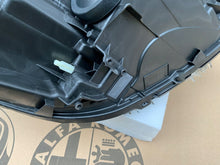Laden Sie das Bild in den Galerie-Viewer, Frontscheinwerfer Peugeot II 208 9855524680 LED Links Scheinwerfer Headlight SCH5412735012lr