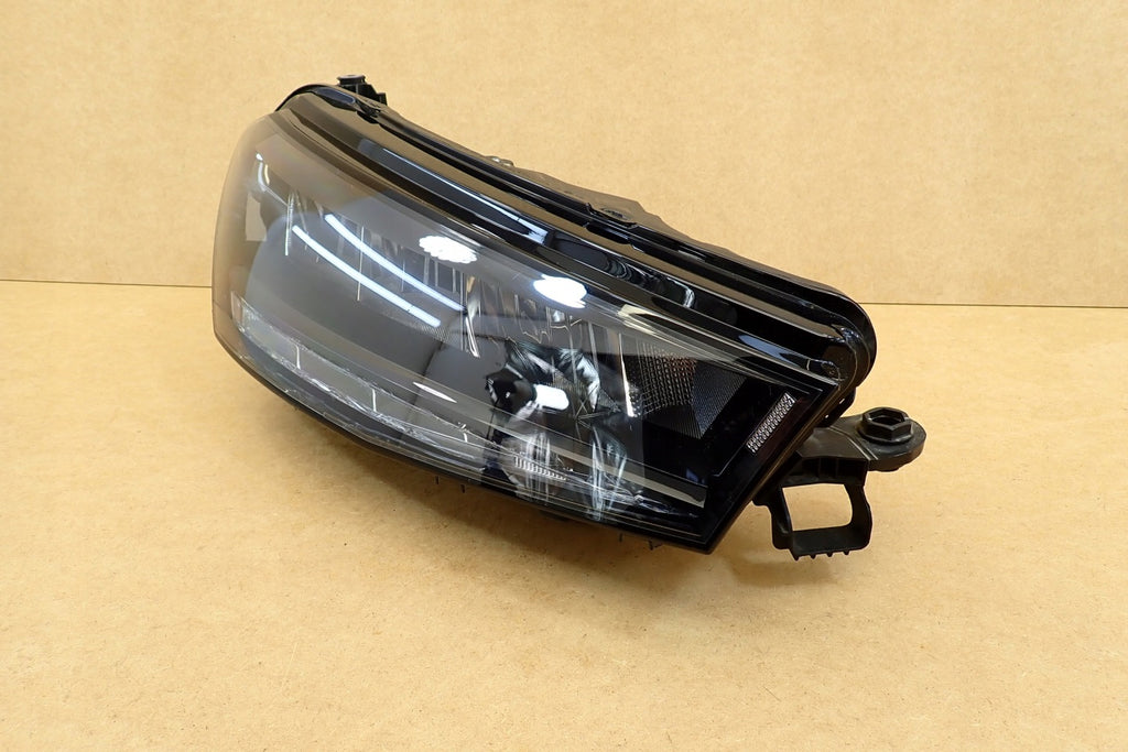 Frontscheinwerfer Skoda Fabia IV 6VB941016 Rechts Scheinwerfer Headlight SCH8157545118dh