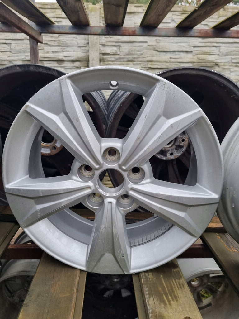 1x Alufelge 17 Zoll 6.5" 5x114.3 45ET Toyota Rim Wheel