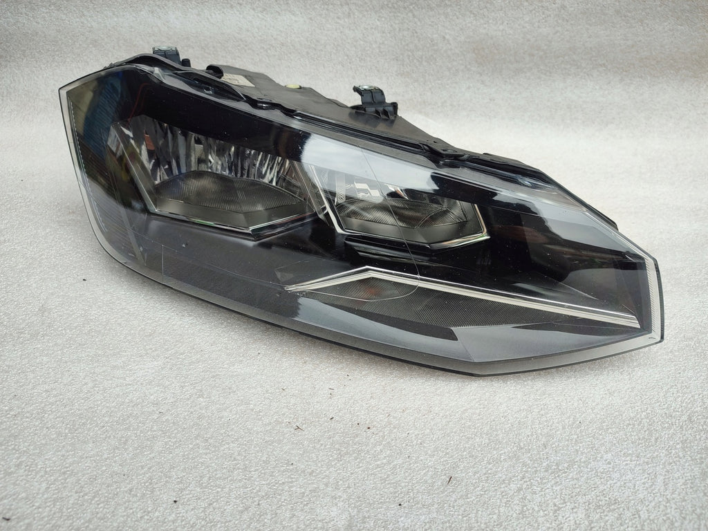 Frontscheinwerfer VW Polo 2G1941006 Rechts Scheinwerfer Headlight SCH2436439150bz