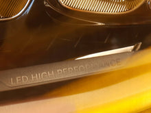 Laden Sie das Bild in den Galerie-Viewer, Frontscheinwerfer Mercedes-Benz W247 A2479066307 Links Scheinwerfer Headlight SCH3729822749bg