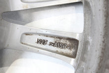 Load image into Gallery viewer, 4x Alufelge 17 Zoll 7.5" 5x112 27ET Glanz Silber 6863417 BMW G31 G30 Rim Wheel FEL9431645730uk