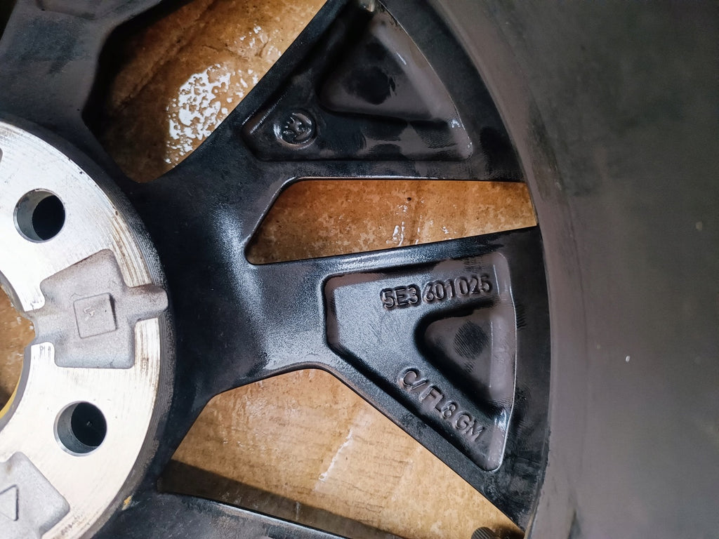 1x Alufelge 17 Zoll 7.5" 5x112 46ET 5E3601025 Skoda Octavia Iv Rim Wheel