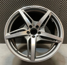 Laden Sie das Bild in den Galerie-Viewer, 1x Alufelge 20 Zoll 11.0&quot; 5x112 68ET A1904010200 Mercedes-Benz Gt Rim Wheel