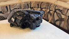 Laden Sie das Bild in den Galerie-Viewer, Frontscheinwerfer VW Amarok 90032057 2H1941016M Rechts Scheinwerfer Headlight SCH7437846262kr