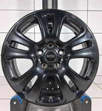 Laden Sie das Bild in den Galerie-Viewer, 1x Alufelge 17 Zoll 5.5" 5x120 45ET Glanz Schwarz 6855119 Mini F56 F55 Rim Wheel FEL2833165942sd