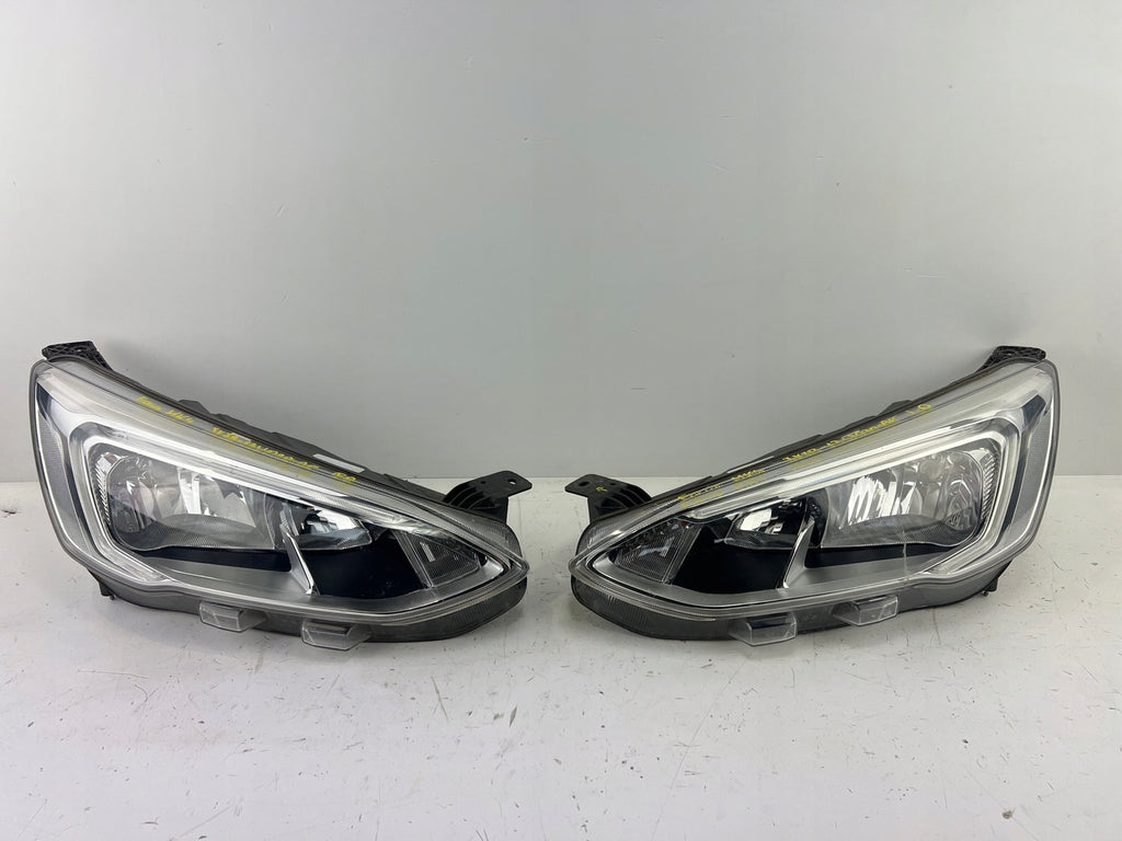 Frontscheinwerfer Ford Focus JX7B-13W030-AE Ein Stück (Rechts oder Links)