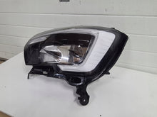 Load image into Gallery viewer, Frontscheinwerfer Renault Master 260607867R Links Scheinwerfer Headlight