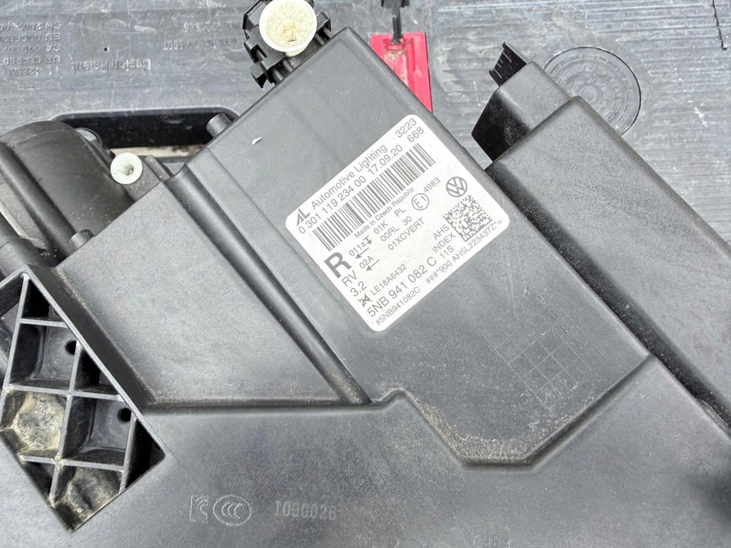 Frontscheinwerfer VW Tiguan 5NB941081C 5NB941082C LED Rechts oder Links SCH9588421625pd