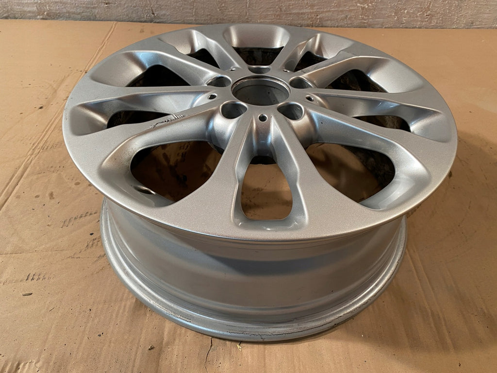 1x Alufelge 17 Zoll 6.5" 5x112 38ET A1564011700 Mercedes-Benz Gla Rim Wheel