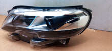 Laden Sie das Bild in den Galerie-Viewer, Frontscheinwerfer Peugeot Expert 1616143780 Xenon Ein Stück (Rechts oder Links) SCH7528413831or