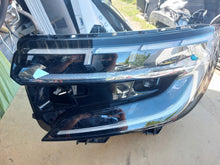 Laden Sie das Bild in den Galerie-Viewer, Frontscheinwerfer Renault 260606388R LED Links Scheinwerfer Headlight