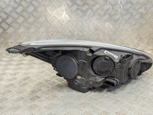 Laden Sie das Bild in den Galerie-Viewer, Frontscheinwerfer Ford Focus F1EB13W030AE Ein Stück (Rechts oder Links) SCH9774435488ql