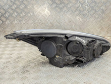 Load image into Gallery viewer, Frontscheinwerfer Ford Focus F1EB13W030AE Links Scheinwerfer Headlight SCH9774435488ql