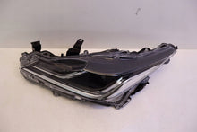 Laden Sie das Bild in den Galerie-Viewer, Frontscheinwerfer Toyota Corolla 81150-02T51 Links Scheinwerfer Headlight SCH4768713125uf